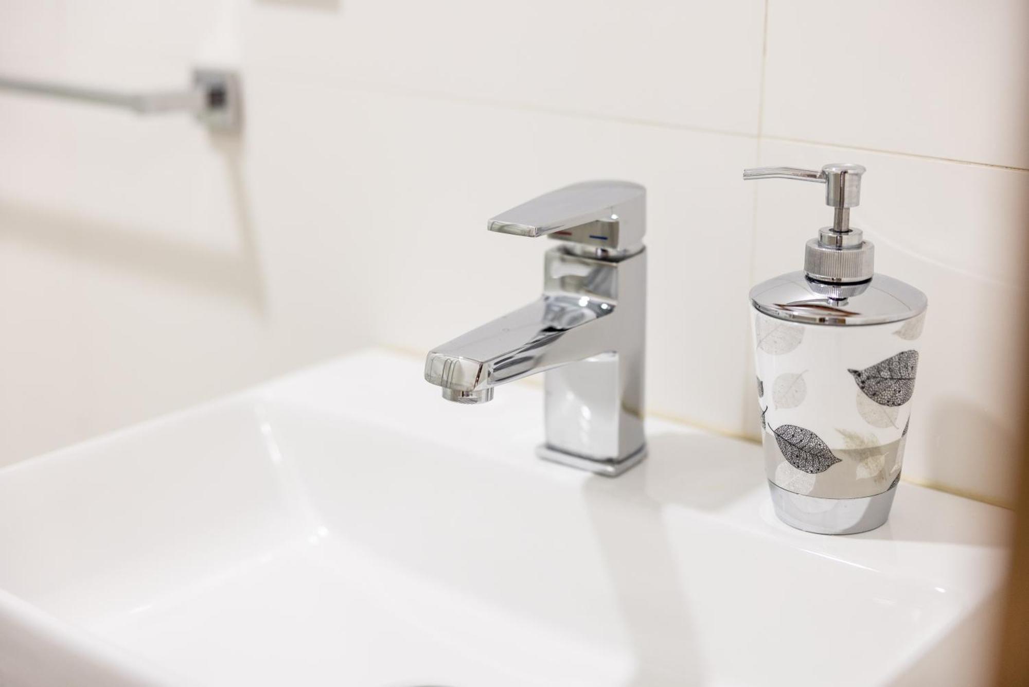Los Apartamentos Jacinto Benavente Centro Madrid Pokoj fotografie